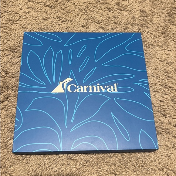 Carnival Cruise-line Blue and Red Travel Set - Picture 8 of 9